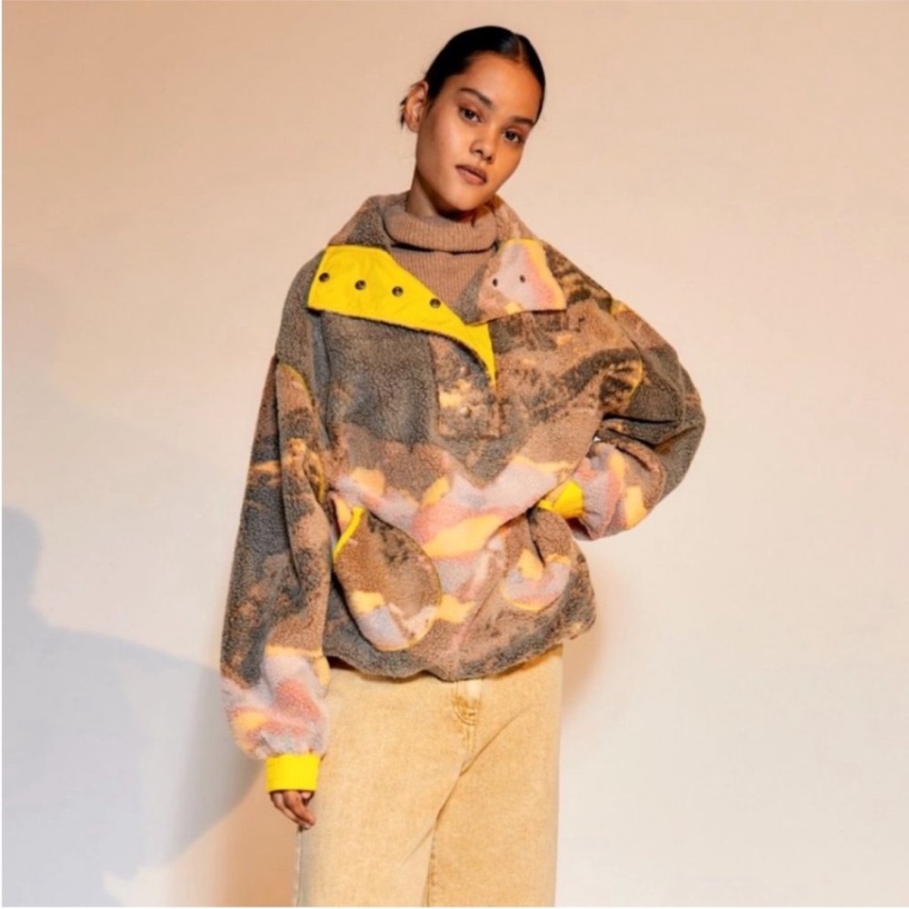 BDG Mountain fleece